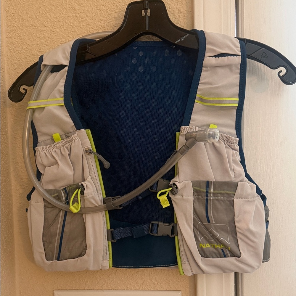 NATHAN VAPOR AIRESS 2.0 7L HYDRATION RACE VEST